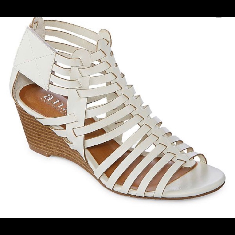*BRAND NEW* a.n.a meadow white wedge sandals